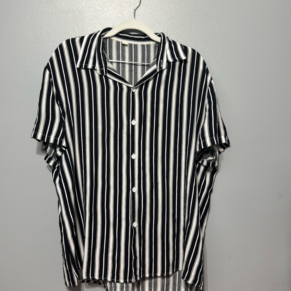 Men’s black and white striped shirt